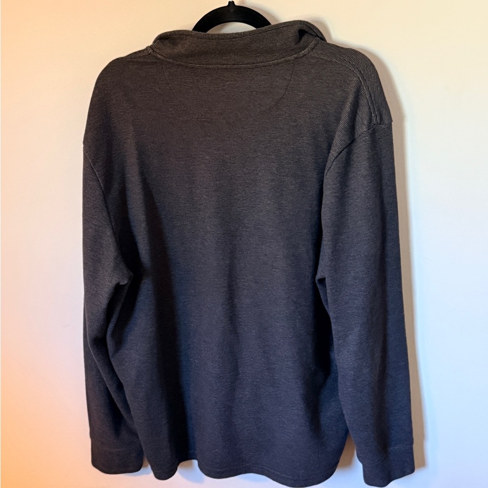 Vineyard Vines Men's Charcoal Gray Half-Zip Pullover - Picture 4 of 4